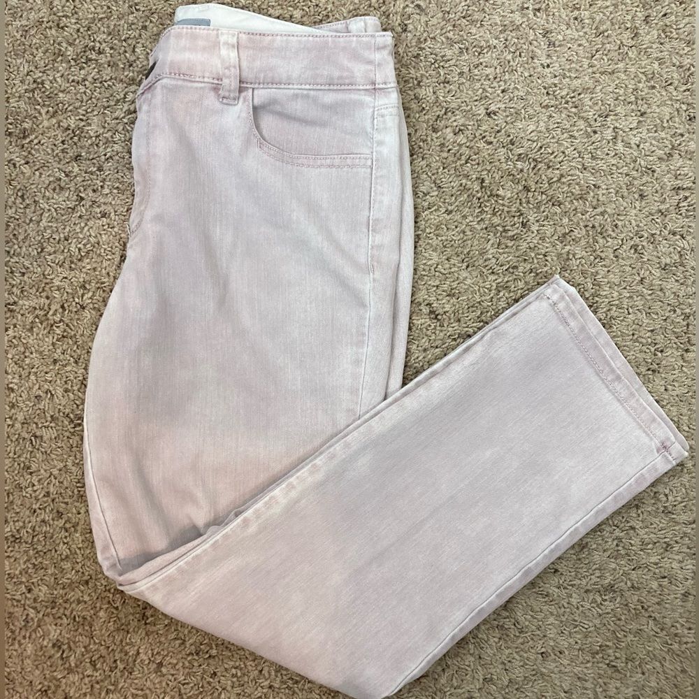 Chico’s Platinum Stretch Ultimate Fit denim jeans in cherub pink/pale mauve sz 1